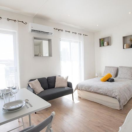 Appartamento Le Partage Des Eaux - 4 Couchages - Hypercentre - Clim - Wifi LʼIsle-sur-la-Sorgue Esterno foto