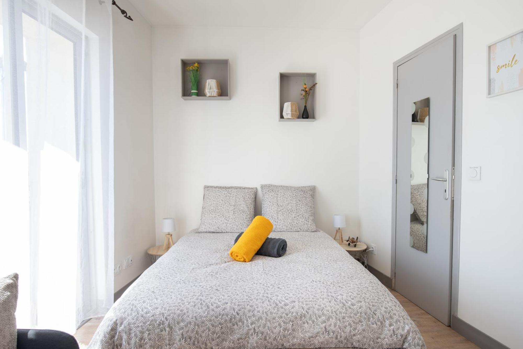 Appartamento Le Partage Des Eaux - 4 Couchages - Hypercentre - Clim - Wifi LʼIsle-sur-la-Sorgue Esterno foto