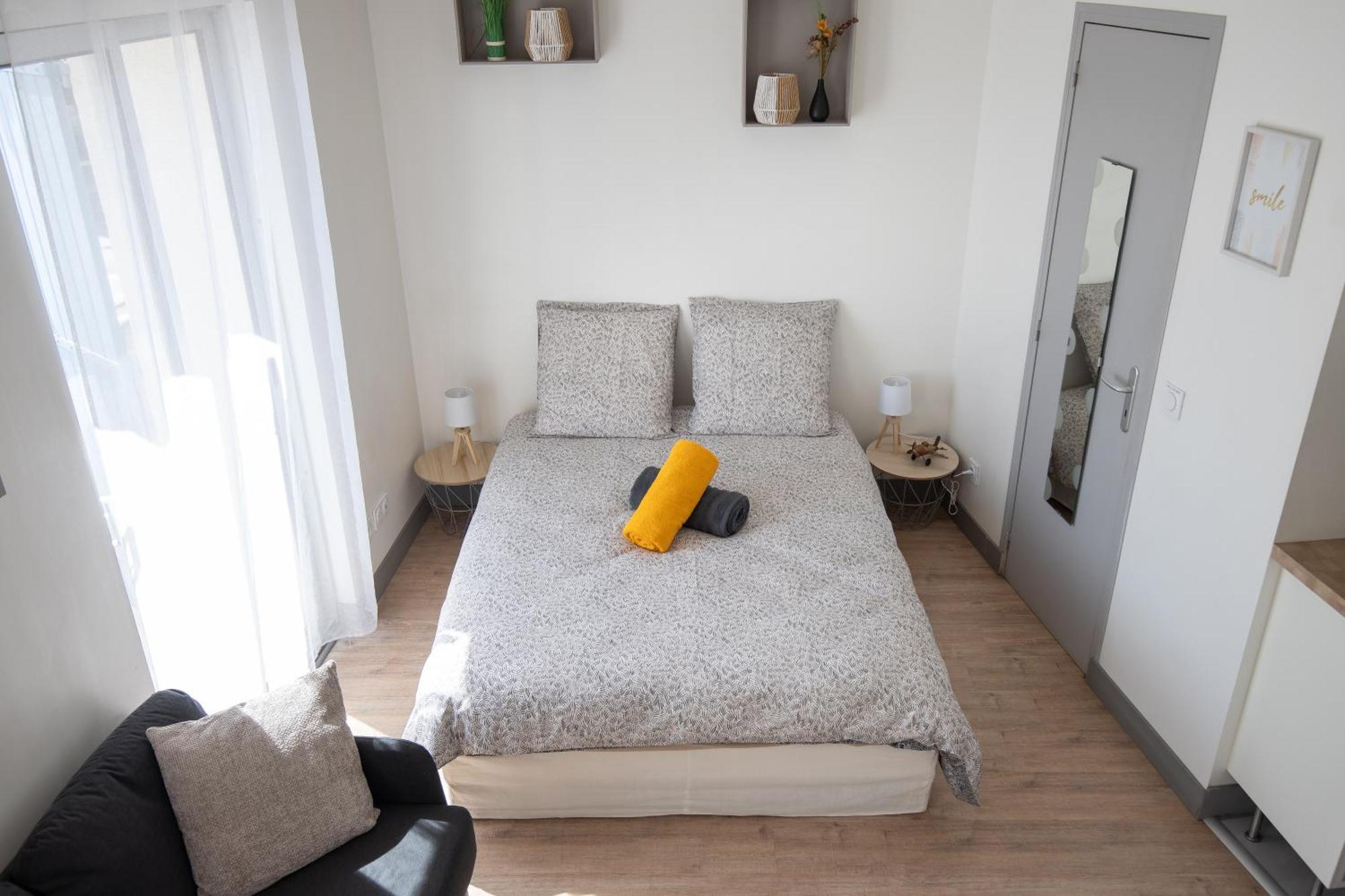 Appartamento Le Partage Des Eaux - 4 Couchages - Hypercentre - Clim - Wifi LʼIsle-sur-la-Sorgue Esterno foto