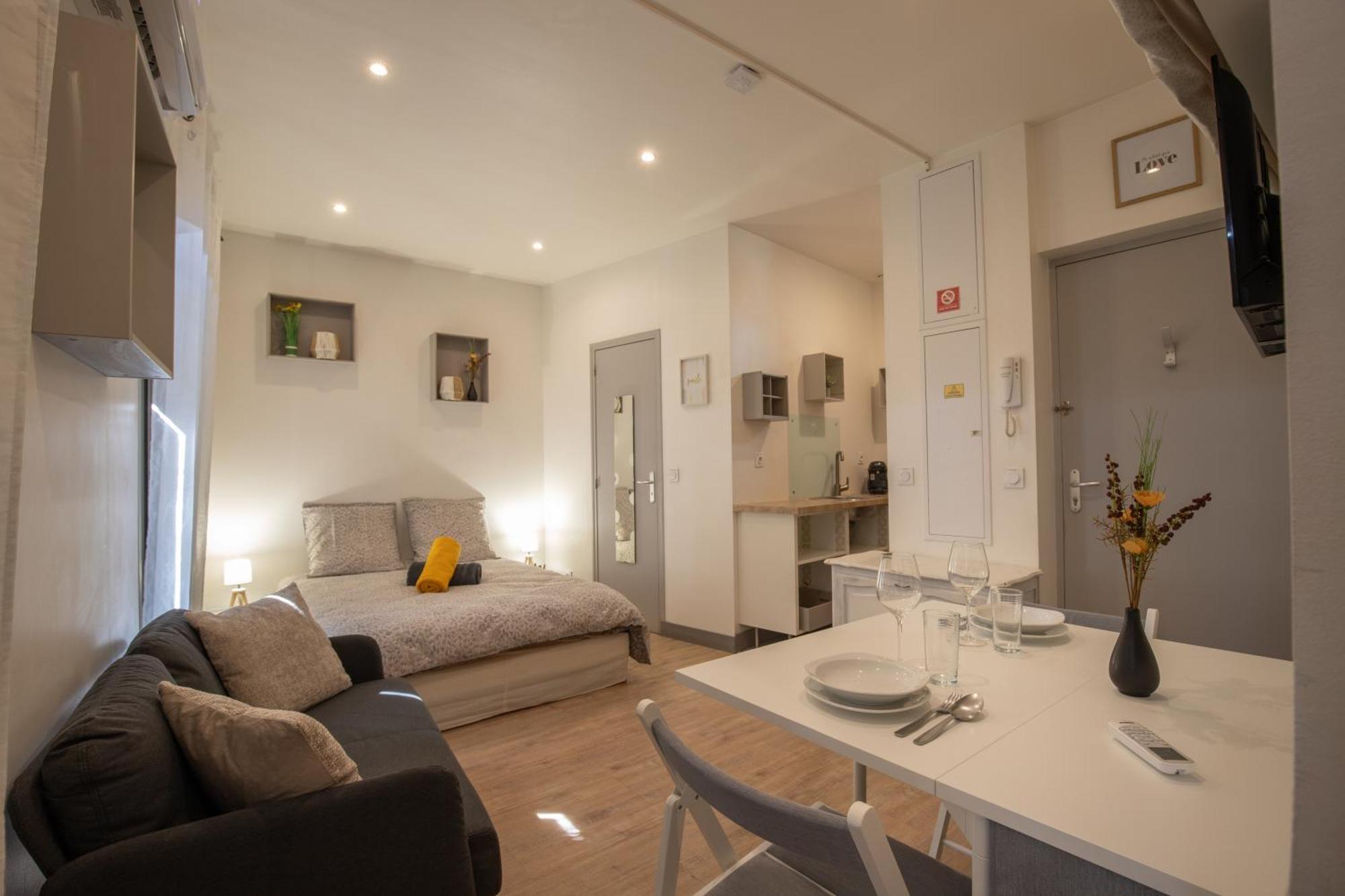 Appartamento Le Partage Des Eaux - 4 Couchages - Hypercentre - Clim - Wifi LʼIsle-sur-la-Sorgue Esterno foto